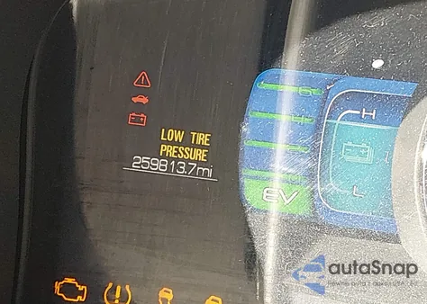 2010 Ford Fusion Hybrid z USA, uszkodzony, nr VIN 3FADP0L39AR195638